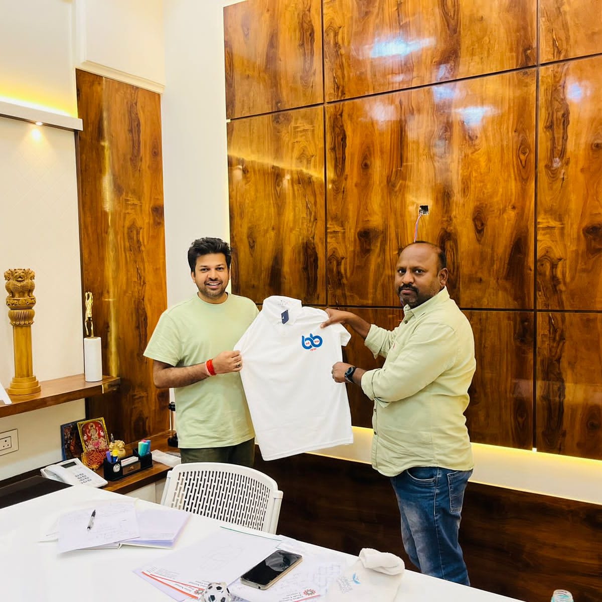 ALL INDIA CINE WORKERS ASSOCIATION PRESIDENT SURESH GUPTA JI WITH FOUNDER OF BANDE BHARAT AJEET KUMAR